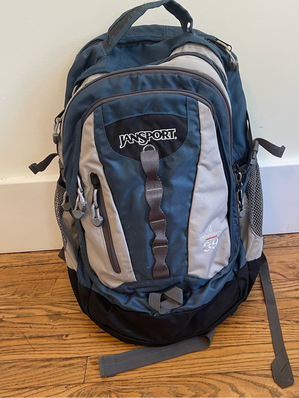 vintage JanSport Odyssey 39L backpack